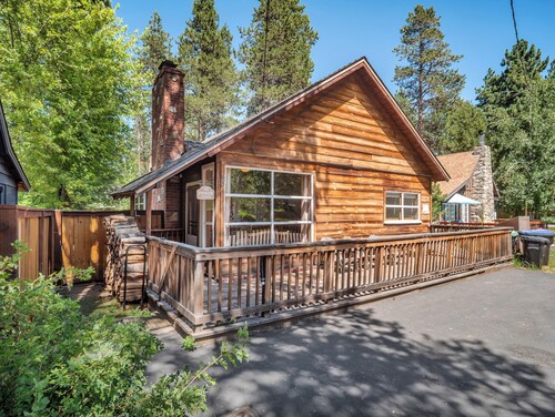 Tahoe Cabin One Block from Lakeside Beach-Near Edgewood, Casinos Restaurants