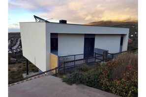 Exterior - Wonderful views, perfect for couples and families, pets welcome. (El Espinar)