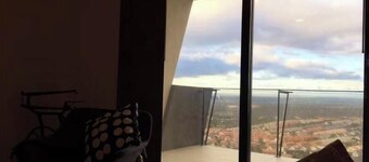 Wonderful views, perfect for couples and families, pets welcome.