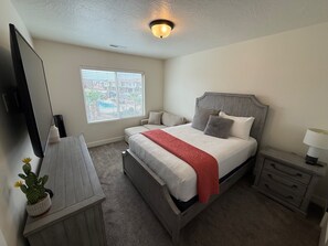 3 bedrooms, iron/ironing board, travel crib, free WiFi