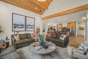 TV, fireplace, ping pong