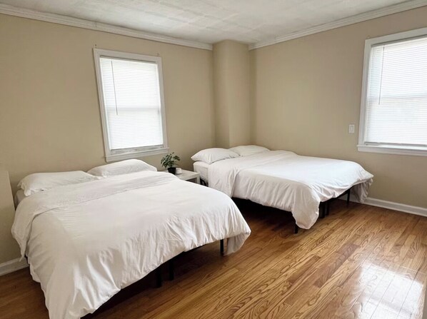 3 bedrooms, iron/ironing board, WiFi, bed sheets