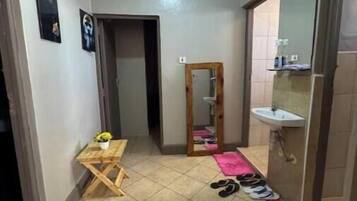 Toallas, jabón, papel de baño