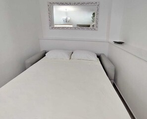 1 bedroom, free WiFi, bed sheets