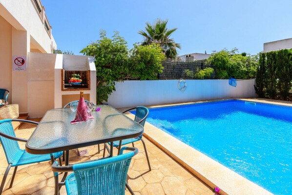 Villa | Pool | Indoor pool, outdoor pool