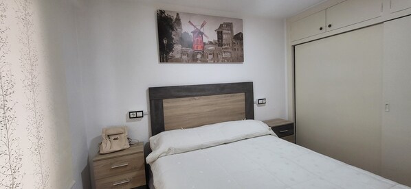 Appartement | 2 chambres, fer et planche à repasser