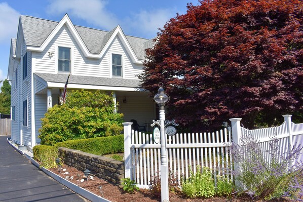 Exterior - Seaside Charm Meets Modern Comfort sleeping 8, just .3 miles to the beach. (Dennis Port)