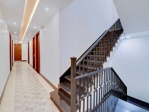 House | Interior - Collection O FRI Dehradun Hotel EL Portrait (Dehradun)