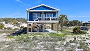 House, 4 Bedrooms | Exterior