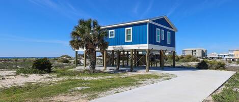 House, 4 Bedrooms | Exterior