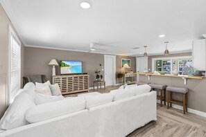Living area - 7 Dockside Dream: 3br/3ba Pool Home W/ Water Views! 3 Bedroom Home (Fort Myers Beach)