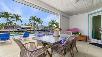 House, 3 Bedrooms | Outdoor dining