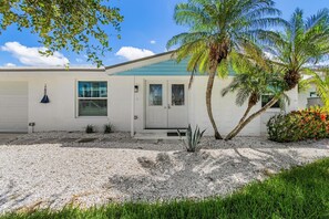 House, 3 Bedrooms | Exterior detail