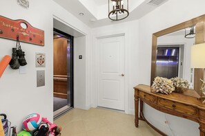 Condo, 3 Bedrooms | Interior