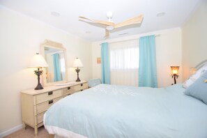 Condo, 2 habitaciones | 2 habitaciones, tabla de planchar con plancha y wifi gratis 