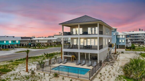 Exterior - Palms on the Gulf - Ultimate Luxury with Private Pool (Gulf Shores)