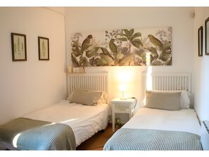 3 Schlafzimmer, Bügeleisen/Bügelbrett, WLAN, Bettwäsche