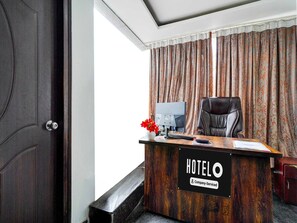 House | Meja sambut tetamu