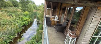 Huge open plan Log Cabin in Weston, Newark hot tub WiFi wood stove pets parking