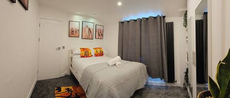 4 間睡房、熨斗/熨衫板、Wi-Fi、床單