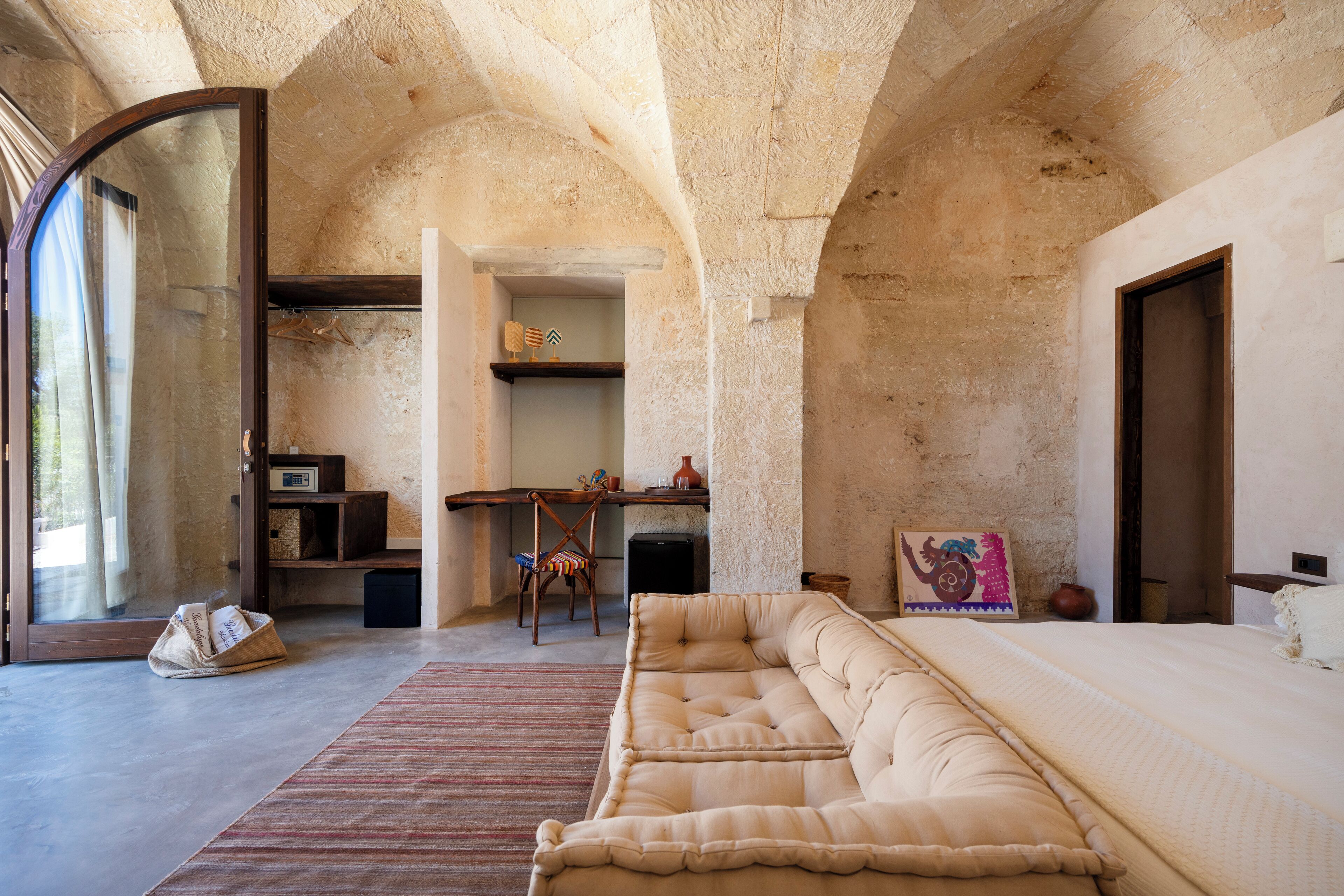 Habitació doble de luxe, pati, vistes al pati | Caixa forta a l'habitació, planxa i posts de planxar i wifi gratuïta 