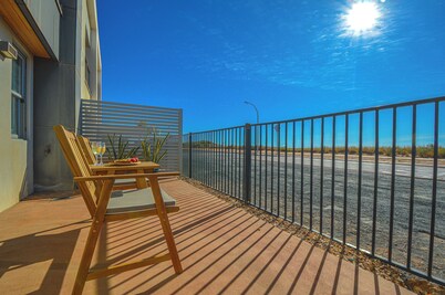 Modern Oceanfront Executive Suite with Workspace & Hi Speed Wifi