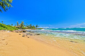 Beach - Oceanfront Studio with Panoramic Views - Kapa'a Sands 07 (Kapaa)