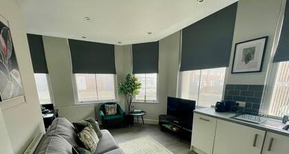 Woolton | Washer/Dryer | Sofa Bed | Free Parking