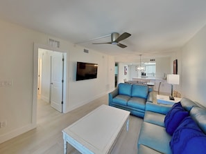 Smart TV - Seaside 409 | Steps to the Sand + Loaded w. Resort Extras! (Fort Myers Beach)