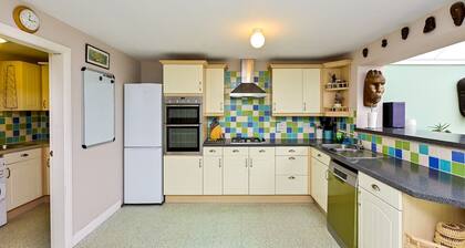 Stylish 3-Bed Home in Canton w/Garden & Parking | Pass The Keys