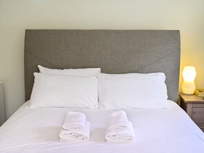 3 dormitorios, tabla de planchar con plancha, wifi gratis y ropa de cama