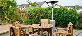 Stylish 3-Bed in Historic Caerleon-Garden+Parking | Pass The Keys