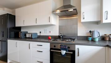 Fridge, microwave, oven, dishwasher