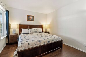 1 bedroom, free WiFi, bed sheets - Beautiful Luxury Bay View Condo! (Lincoln City)