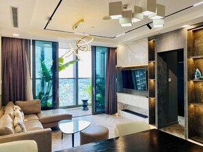 Apartment, 2 Bedrooms, Balcony, City View | Living area