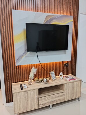 Bungalow, 3 Bedrooms, Smoking, Patio | Room amenity