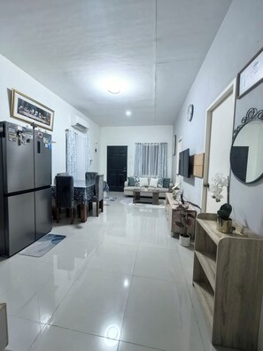 Bungalow, 2 Bedrooms, Smoking, Balcony | Interior