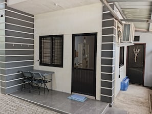 Bungalow, 2 Schlafzimmer, Raucher, Balkon | Innenbereich