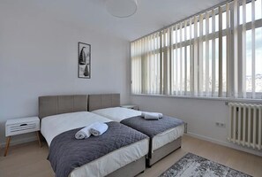 1 室のベッドルーム、インターネット