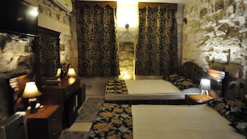 Classic Quadruple Room