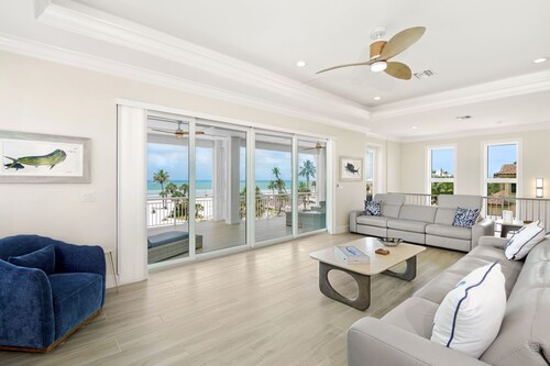 🌊Anchors Down | Luxury 5BR w/ Private Pool, Spa + Game Room | Steps 2 Beach🏖️