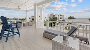 Property grounds - 🌊Anchors Down | Luxury 5BR w/ Private Pool, Spa + Game Room | Steps 2 Beach🏖️ (Fort Myers Beach)