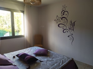 2 bedrooms, iron/ironing board, travel cot, bed sheets
