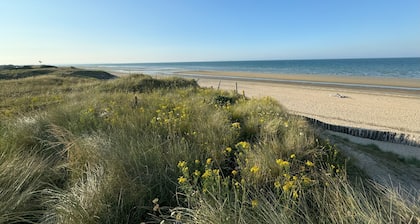 Maison de campagne niché dans une écurie prÚs d'Utach Beach. Chiens acceptés !