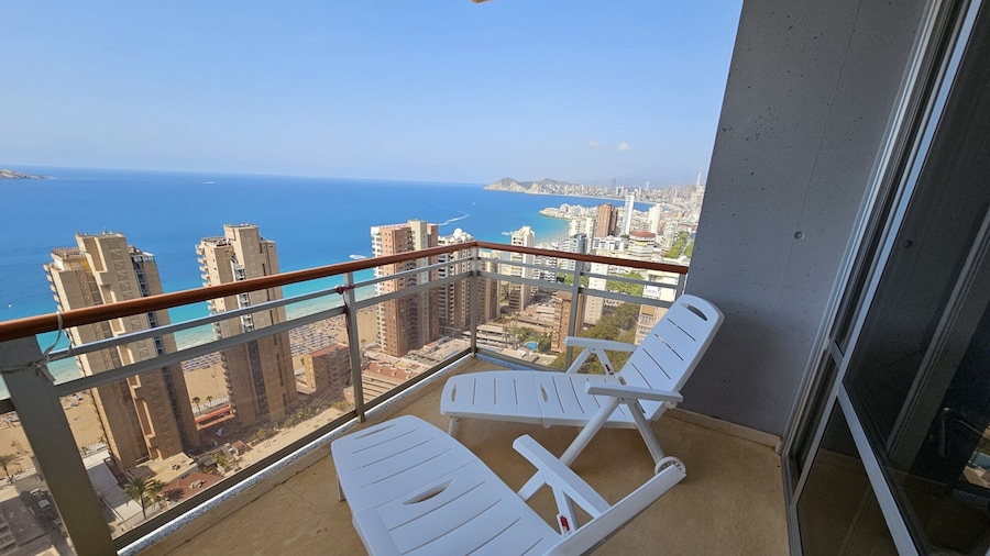 Apartment With Heated Pool