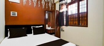 Collection O Transport Nagar Metro Station