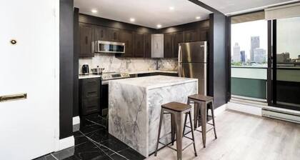 Stylish 2 BRM Executive Suite on the Water with exquisite views