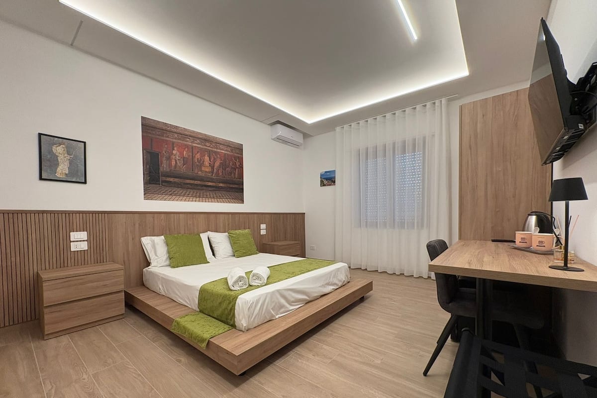 Deluxe Double Room | In-room safe, blackout drapes, free WiFi