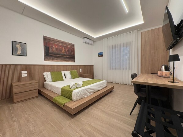 Deluxe Double Room | In-room safe, blackout drapes, free WiFi