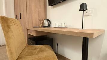 Deluxe Double Room, Balcony | In-room safe, blackout drapes, free WiFi